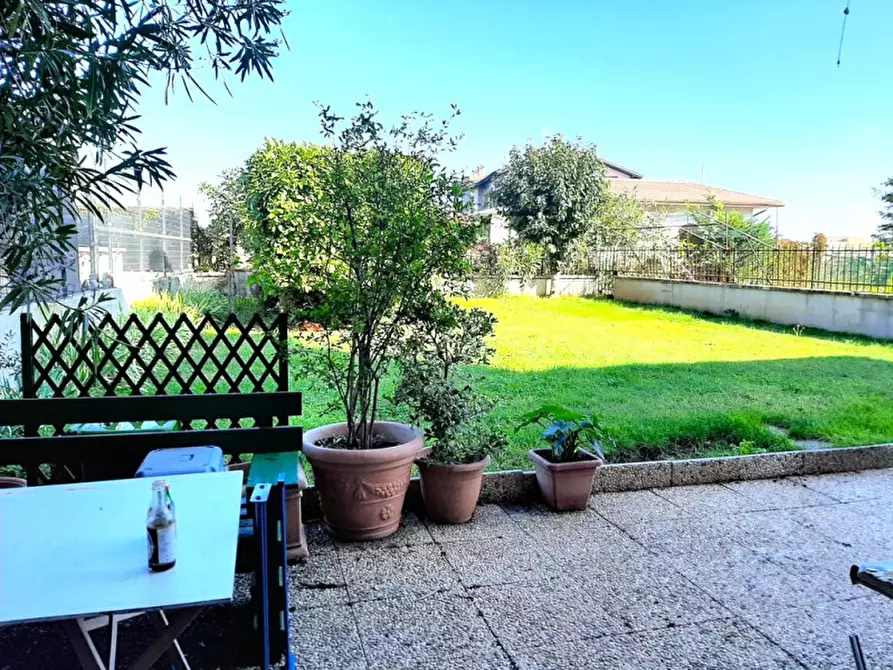 Immagine 2 di Appartamento in vendita  a Valeggio Sul Mincio