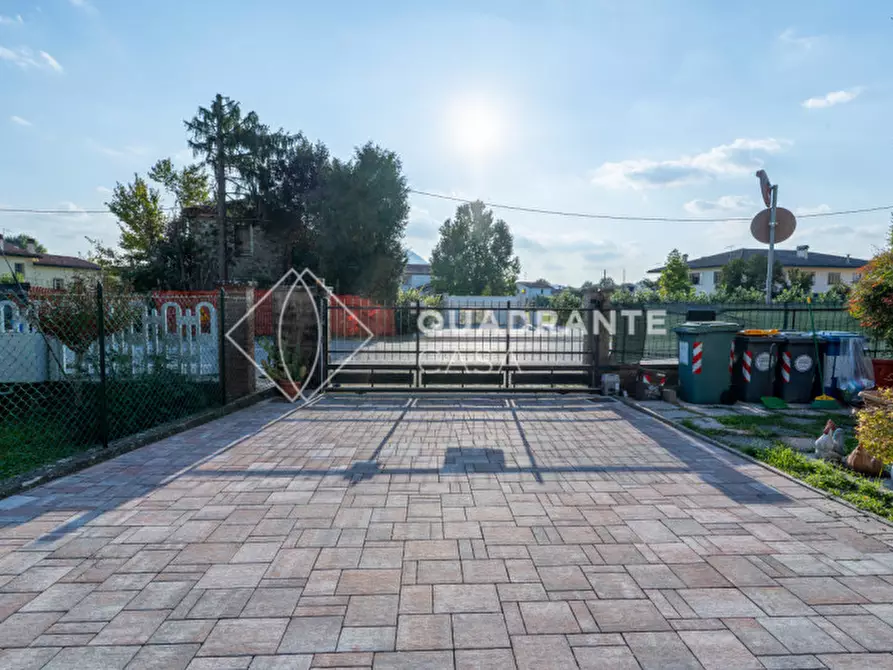 Immagine 44 di Casa bifamiliare in vendita  in Via Roma a Cervarese Santa Croce