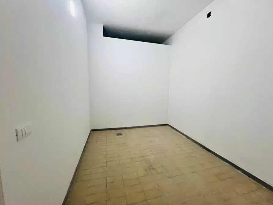 Immagine 5 di Magazzino in vendita  in Via della Libertà a Pizzo