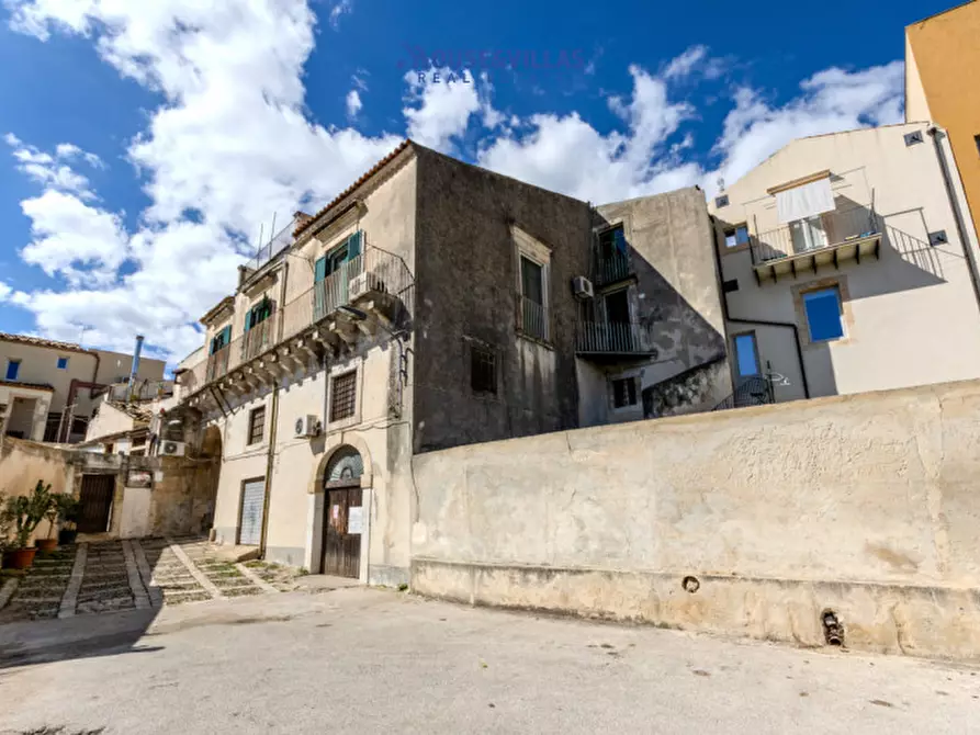 Immagine 34 di Casa indipendente in vendita  in Via Camillo Benso Conte di Cavour a Noto