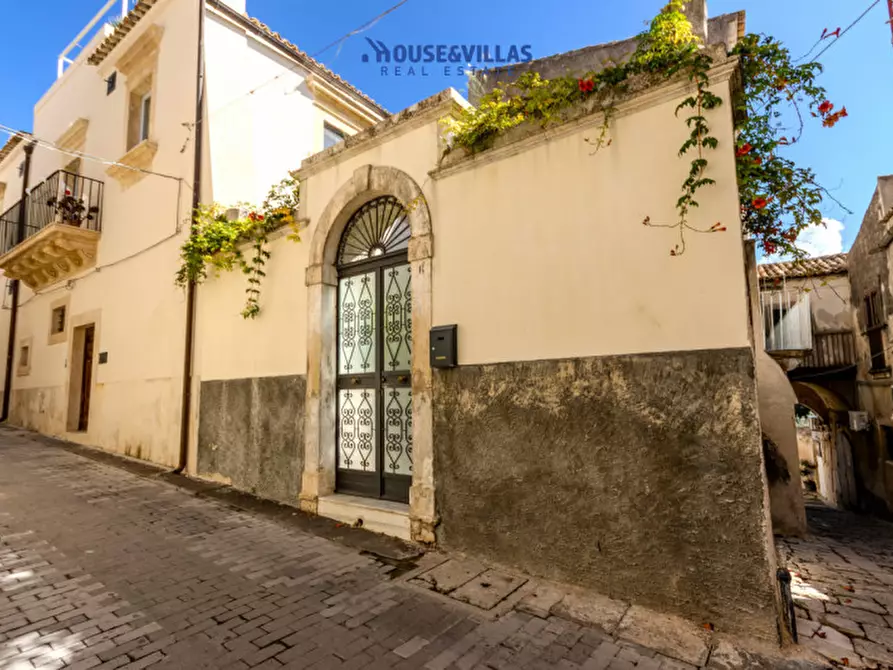 Immagine 35 di Casa indipendente in vendita  in Via Camillo Benso Conte di Cavour a Noto