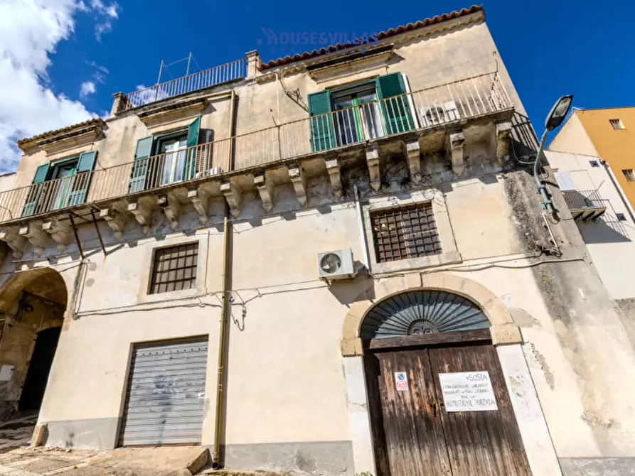 Immagine 36 di Casa indipendente in vendita  in Via Camillo Benso Conte di Cavour a Noto