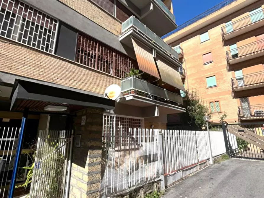 Immagine 2 di Appartamento in vendita  in Via Pietro Adami a Roma