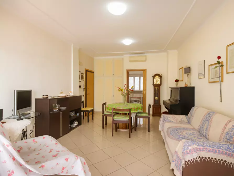 Immagine 4 di Appartamento in vendita  in Via Pietro Adami a Roma