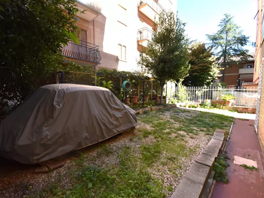 Immagine 24 di Appartamento in vendita  in Via Pietro Adami a Roma