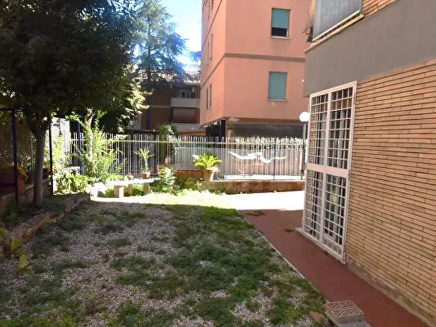 Immagine 24 di Appartamento in vendita  in Via Pietro Adami a Roma