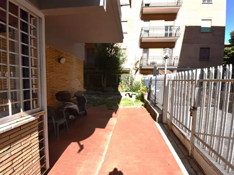 Immagine 31 di Appartamento in vendita  in Via Pietro Adami a Roma
