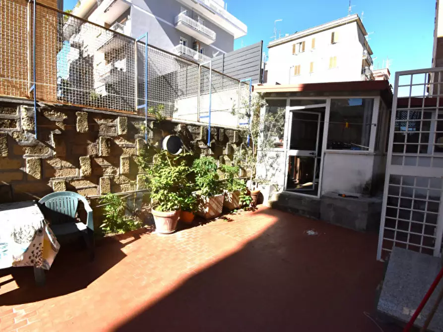 Immagine 33 di Appartamento in vendita  in Via Pietro Adami a Roma