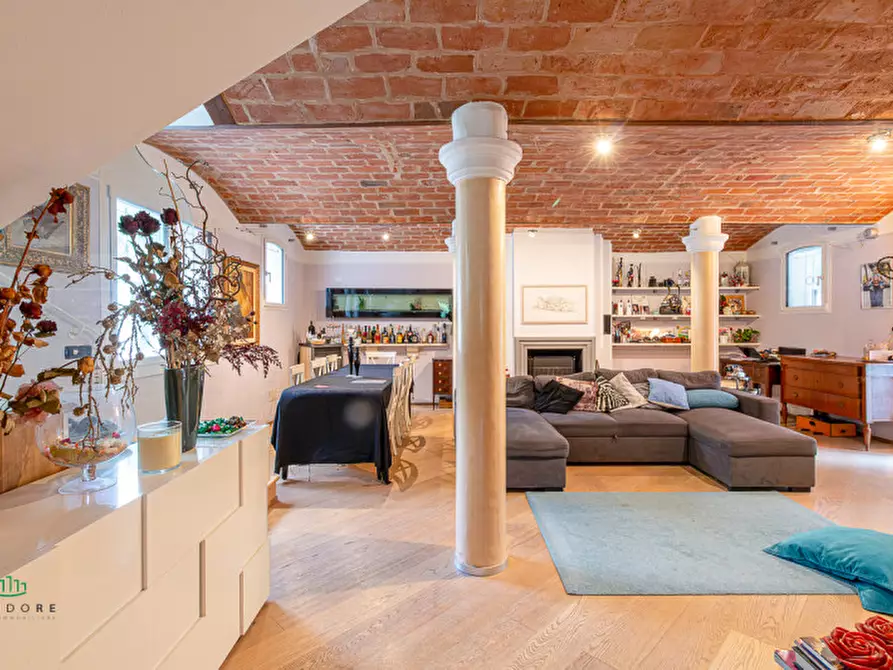 Immagine 7 di Villa in vendita  in via degli spicchi 14 a San Lazzaro Di Savena