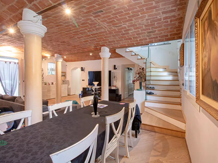 Immagine 8 di Villa in vendita  in via degli spicchi 14 a San Lazzaro Di Savena