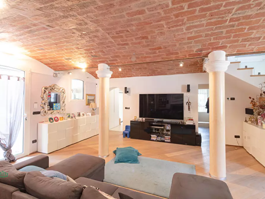 Immagine 9 di Villa in vendita  in via degli spicchi 14 a San Lazzaro Di Savena