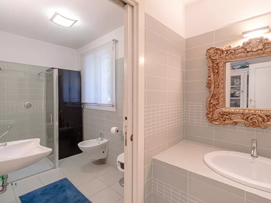 Immagine 15 di Villa in vendita  in via degli spicchi 14 a San Lazzaro Di Savena