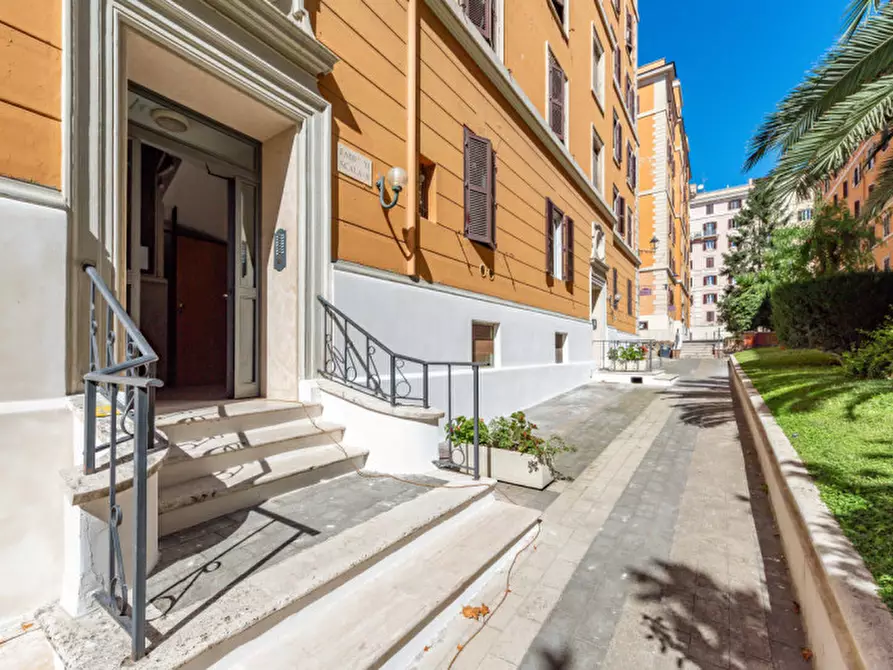 Immagine 33 di Appartamento in vendita  in Via Orvieto 25 a Roma