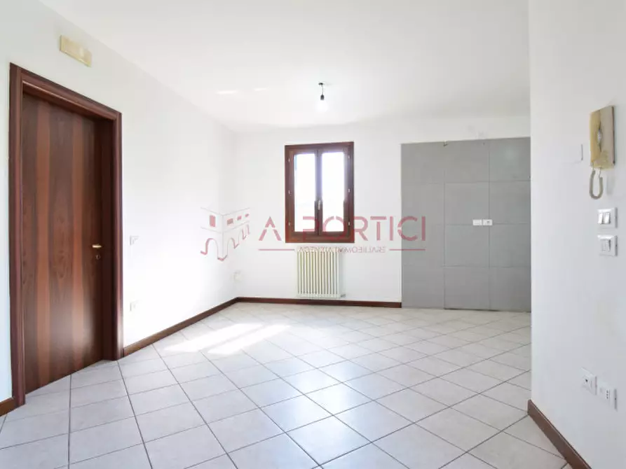 Immagine 3 di Casa trifamiliare in vendita  in Via Quattro Novembre a Brugine