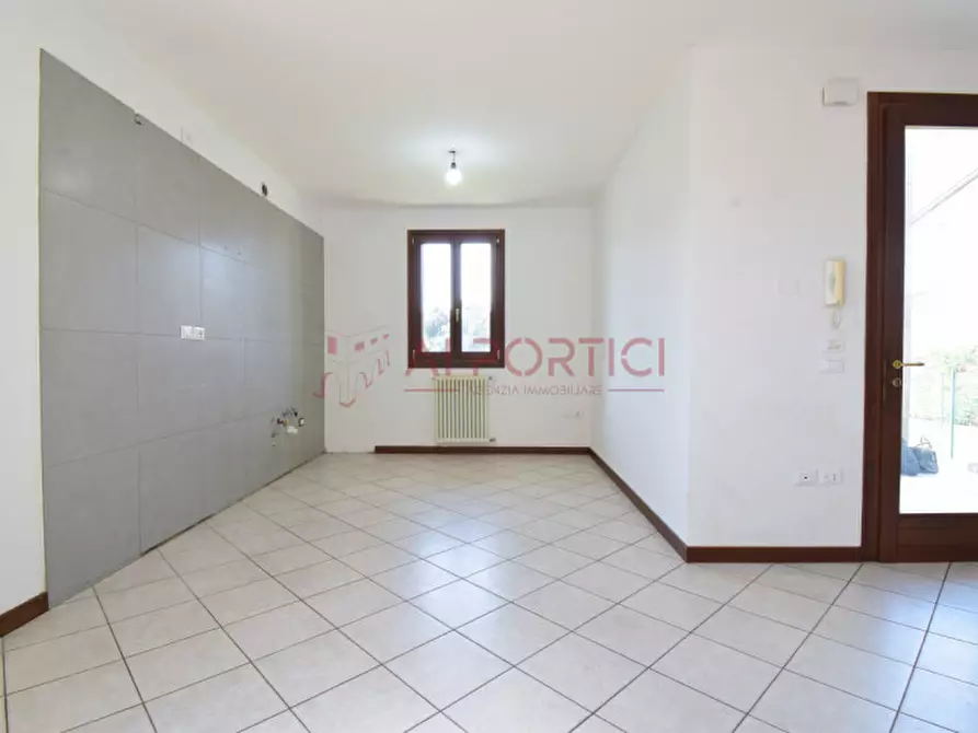 Immagine 6 di Casa trifamiliare in vendita  in Via Quattro Novembre a Brugine