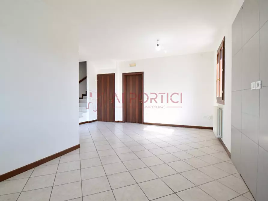 Immagine 9 di Casa trifamiliare in vendita  in Via Quattro Novembre a Brugine