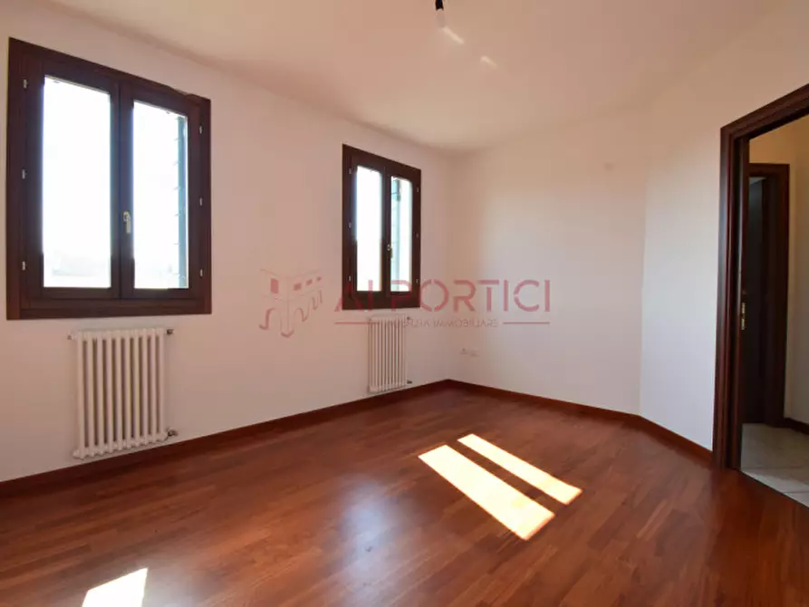 Immagine 12 di Casa trifamiliare in vendita  in Via Quattro Novembre a Brugine