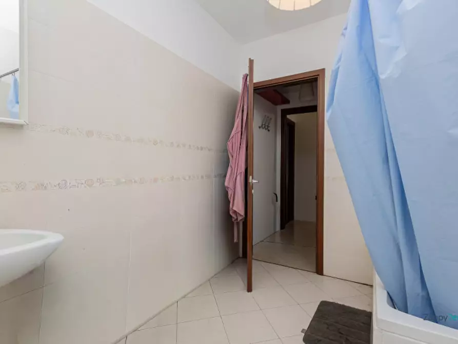 Immagine 8 di Camera in affitto  in Via Jan Palach a Milano