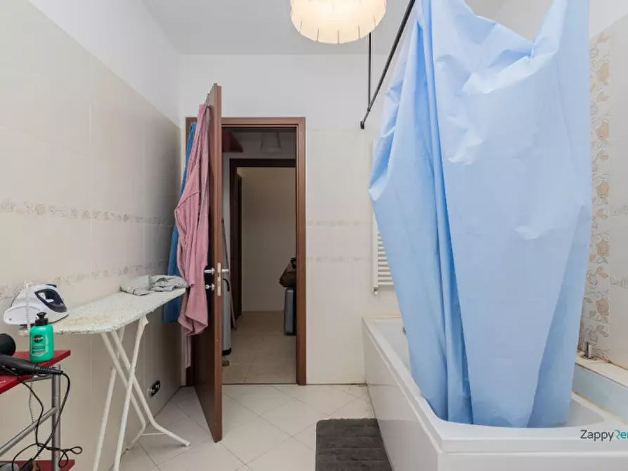 Immagine 9 di Camera in affitto  in Via Jan Palach a Milano