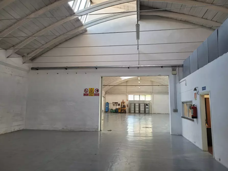 Immagine 4 di Capannone industriale in affitto  a Sassuolo