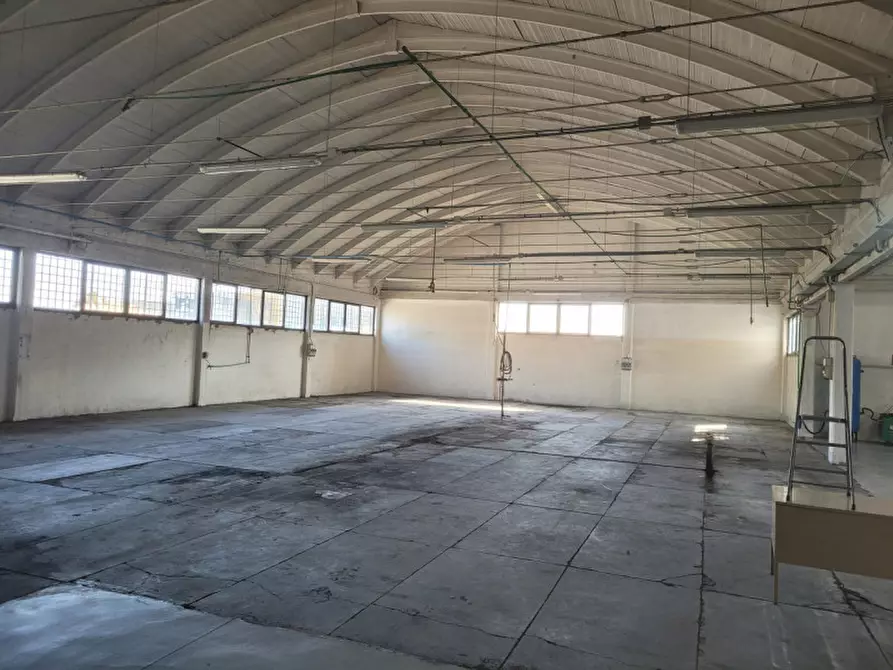 Immagine 7 di Capannone industriale in affitto  a Sassuolo