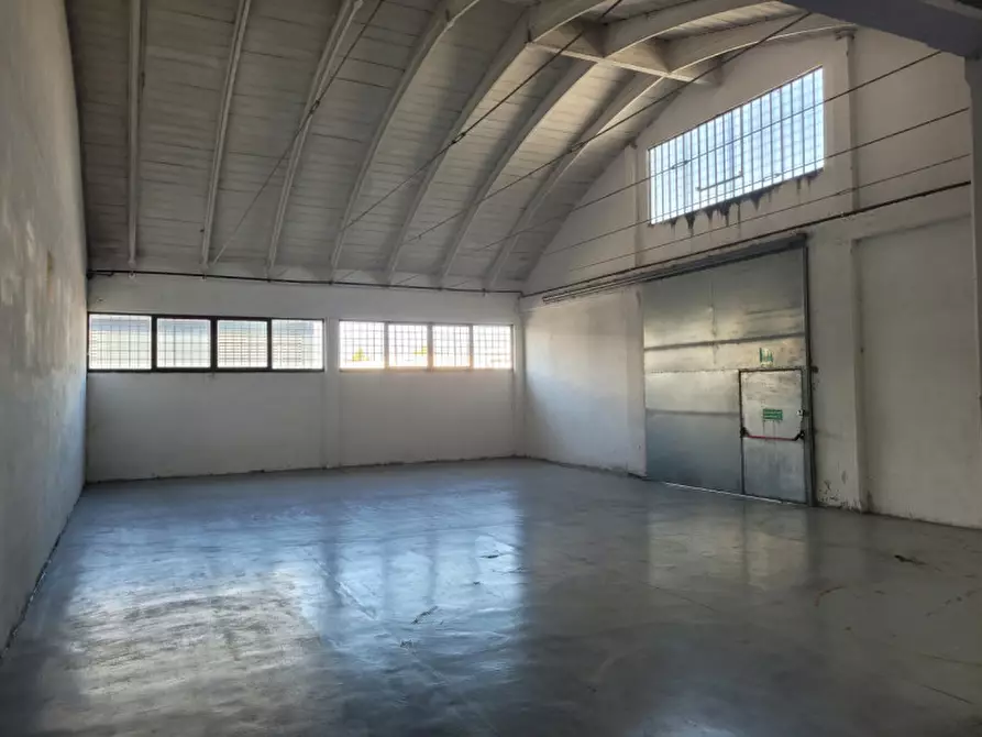 Immagine 9 di Capannone industriale in affitto  a Sassuolo