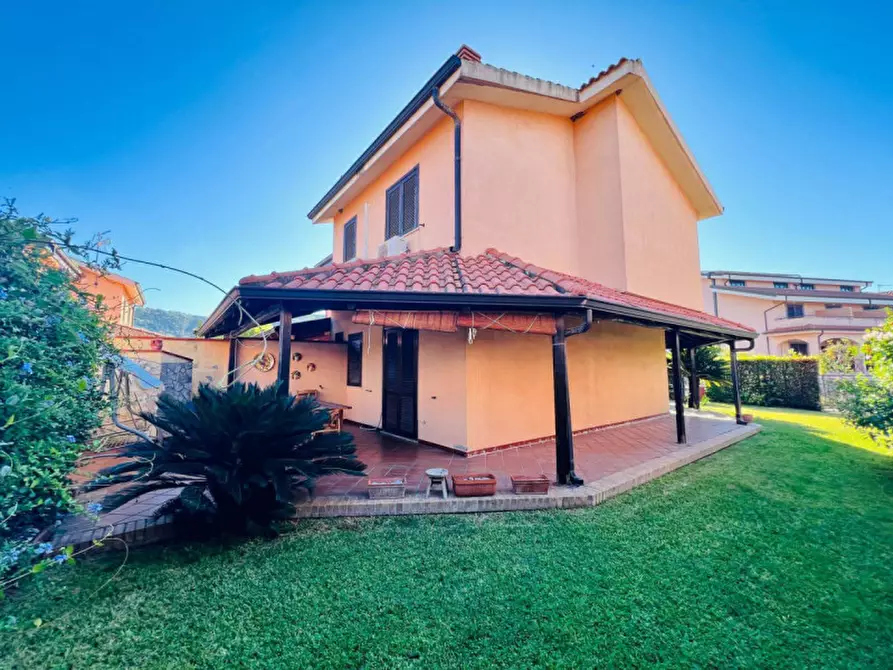 Immagine 3 di Villa in vendita  in Pizzo (VV), Contrada Difesa, villaggio Porto Ada a Pizzo