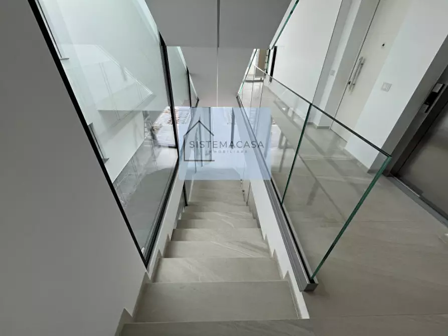 Immagine 7 di Appartamento in vendita  in Viale Alfredo Oriani a Cervia