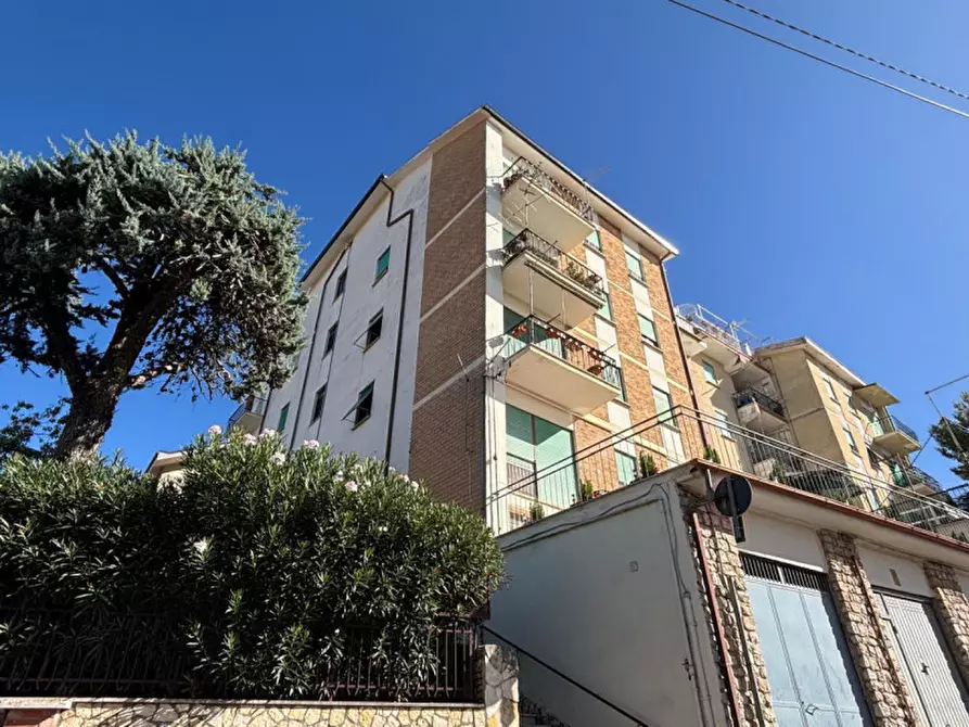 Immagine 3 di Appartamento in vendita  in Via Dante Alighieri a San Polo Dei Cavalieri