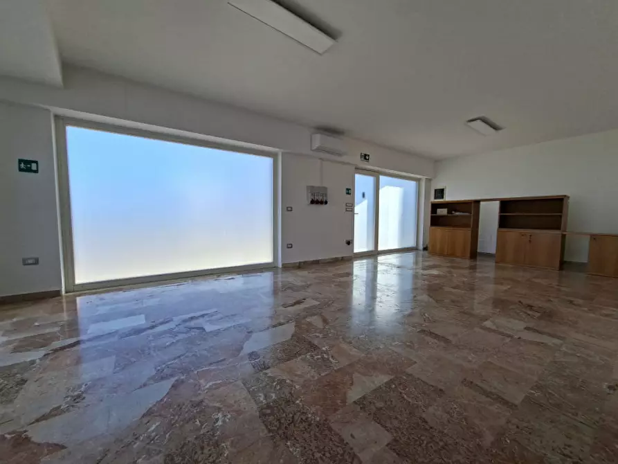 Immagine 6 di Negozio in affitto  in Via Porto Menai a Mira