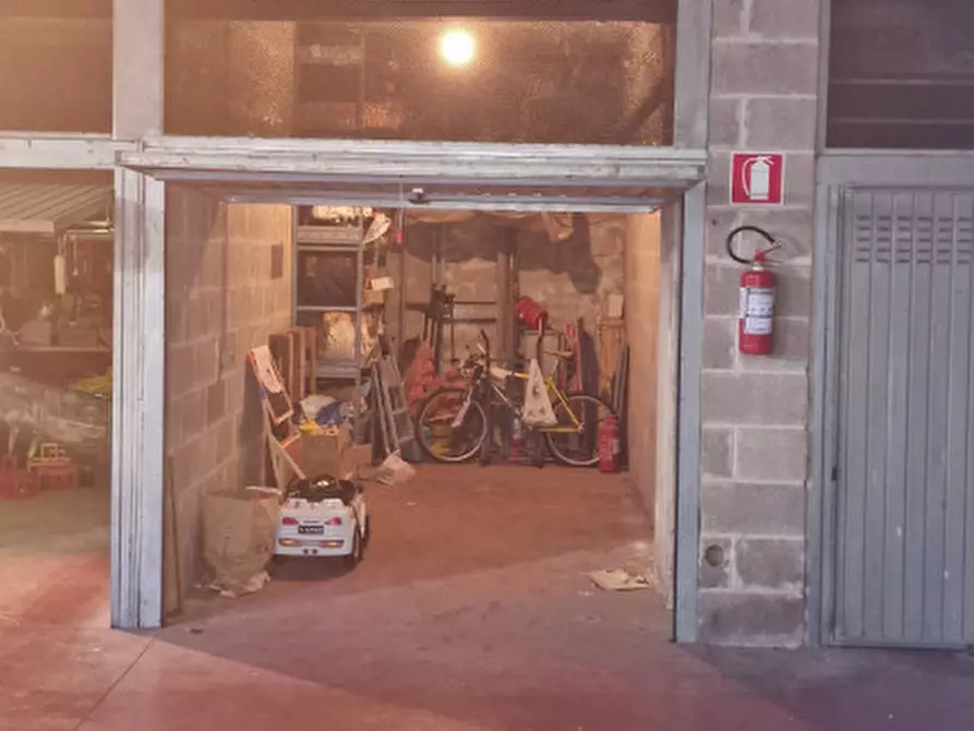 Immagine 6 di Garage in vendita  in Via Orazio Borgianni a Roma