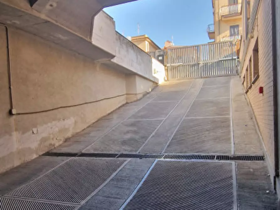 Immagine 11 di Garage in vendita  in Via Orazio Borgianni a Roma