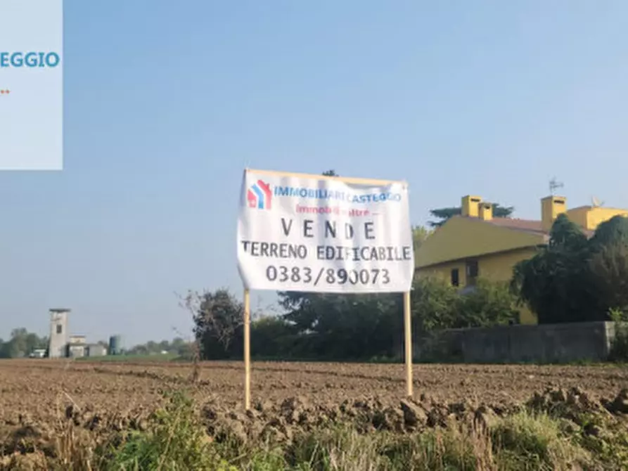 Immagine 2 di Terreno in vendita  in via Carducci a Montebello Della Battaglia