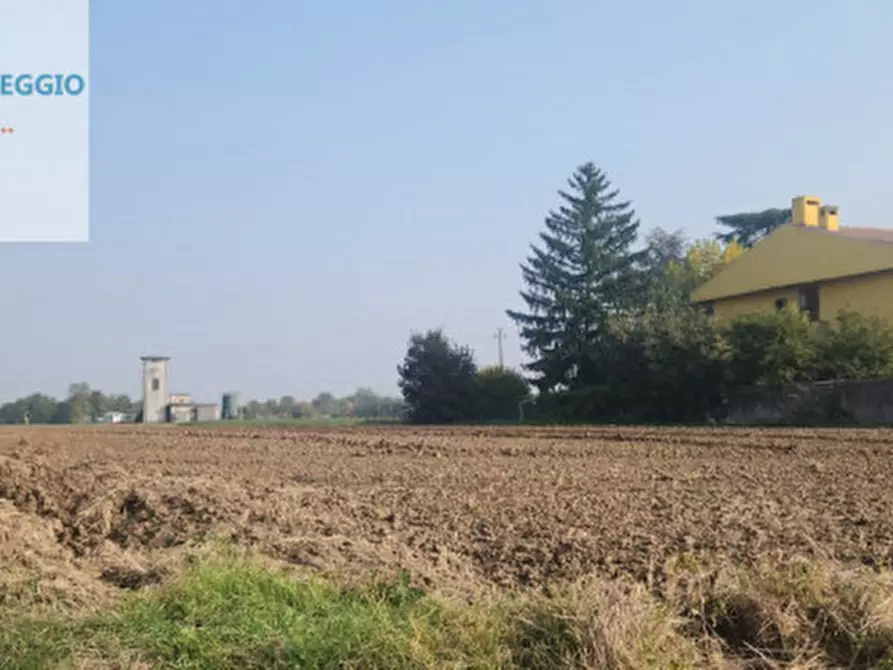 Immagine 3 di Terreno in vendita  in via Carducci a Montebello Della Battaglia