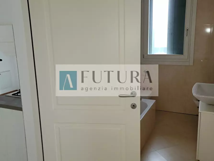 Immagine 16 di Villetta a schiera in affitto  in strada statale pasubio, 151 a Vicenza