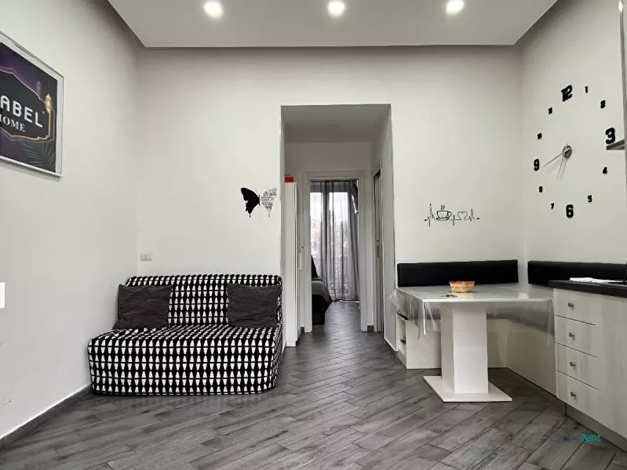 Immagine 5 di Appartamento in affitto  in Via Antonio Genovesi a Napoli