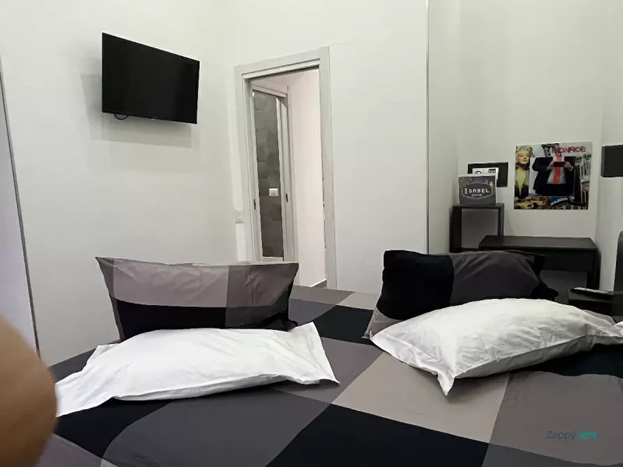 Immagine 11 di Appartamento in affitto  in Via Antonio Genovesi a Napoli
