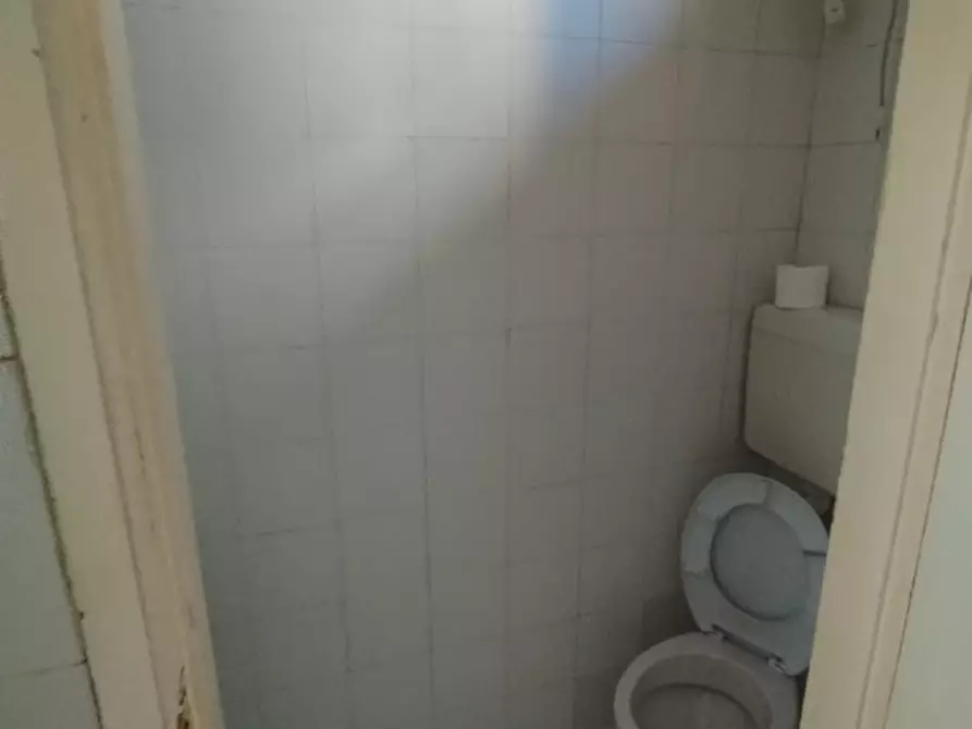 Immagine 7 di Negozio in vendita  in Via Bissuola 123 a Venezia