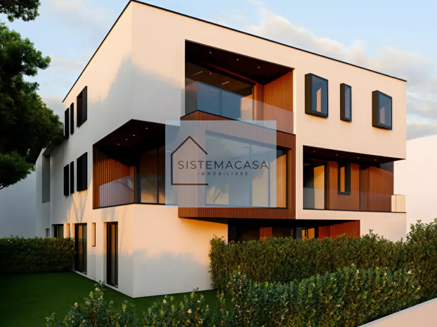 Immagine 2 di Appartamento in vendita  in Viale Alfredo Oriani a Cervia