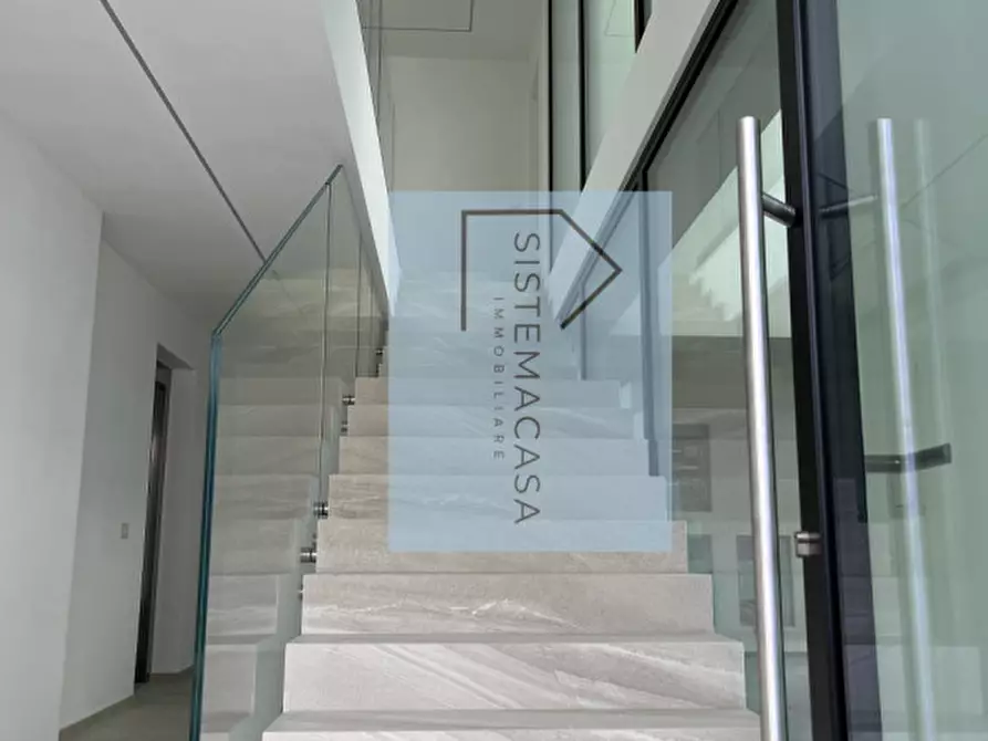 Immagine 19 di Appartamento in vendita  in Viale Alfredo Oriani a Cervia