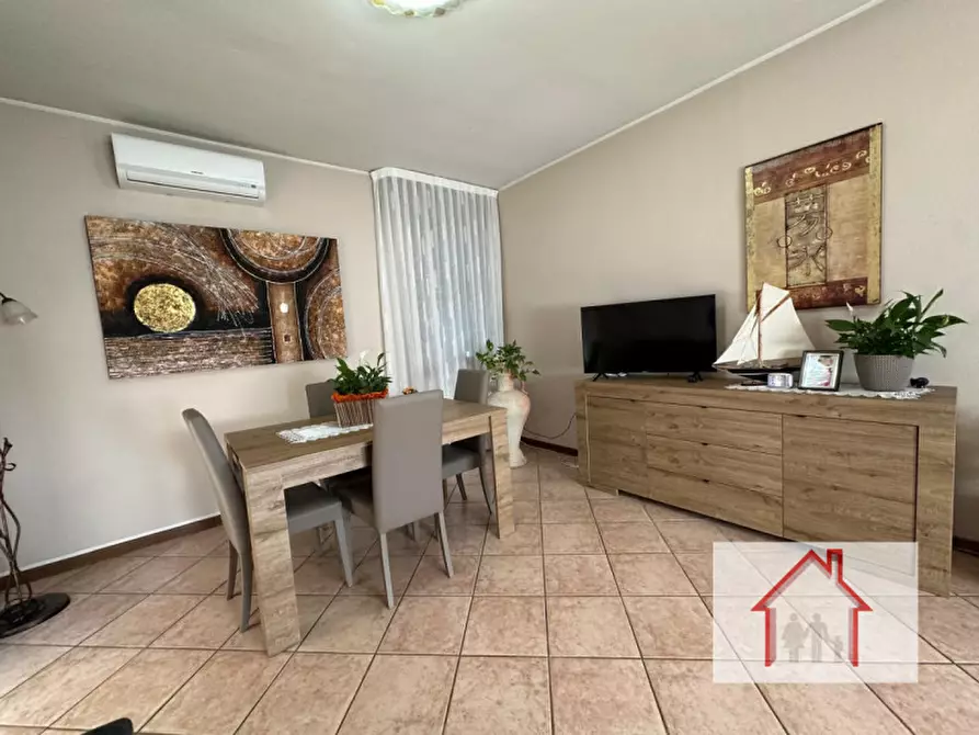 Immagine 3 di Casa indipendente in vendita  a Volpago Del Montello