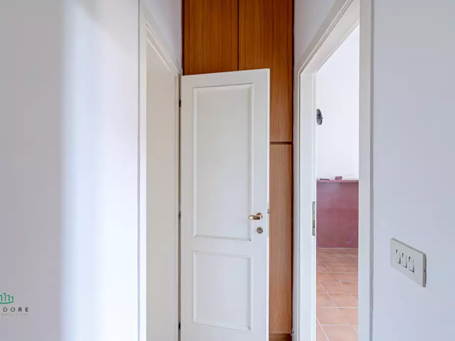 Immagine 8 di Appartamento in vendita  in VIA PARISIO 11 a Bologna