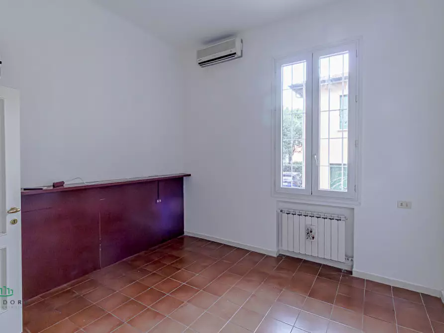 Immagine 12 di Appartamento in vendita  in VIA PARISIO 11 a Bologna