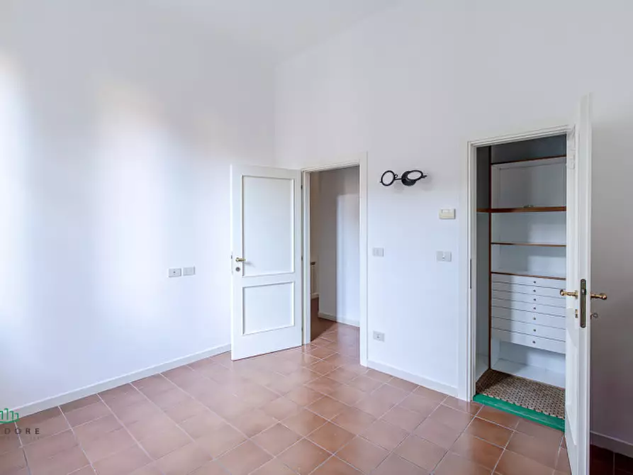 Immagine 13 di Appartamento in vendita  in VIA PARISIO 11 a Bologna