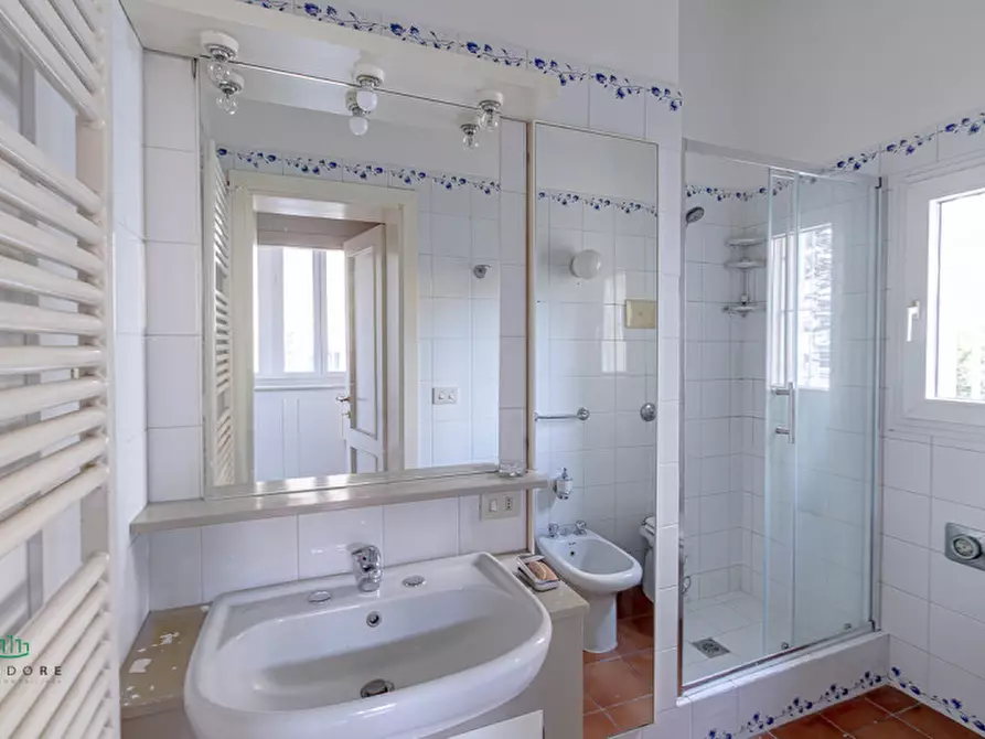 Immagine 14 di Appartamento in vendita  in VIA PARISIO 11 a Bologna