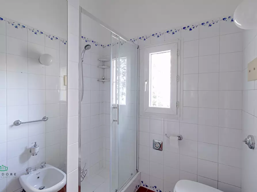 Immagine 15 di Appartamento in vendita  in VIA PARISIO 11 a Bologna