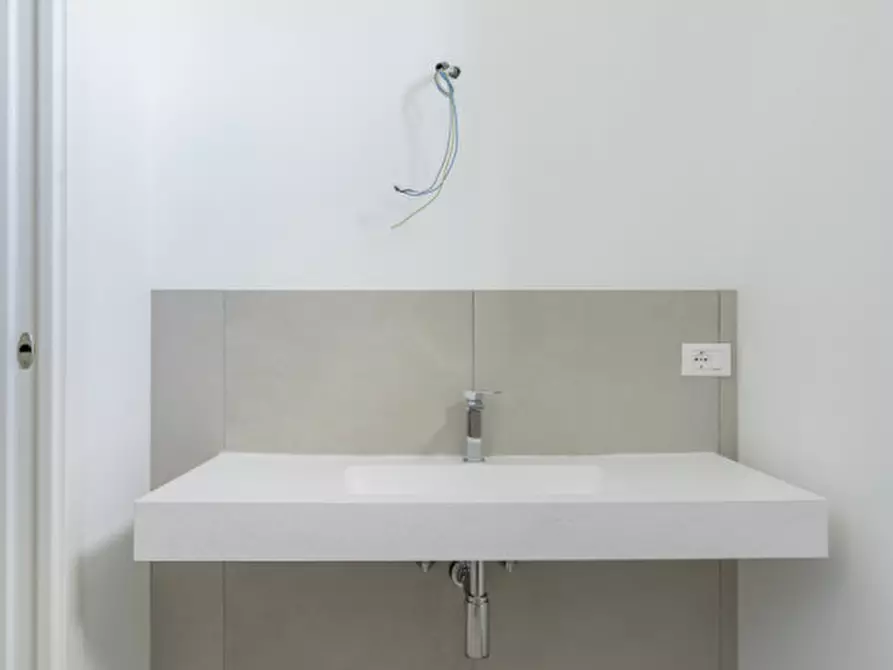 Immagine 17 di Negozio in affitto  in Viale Riviera Berica 59 a Longare