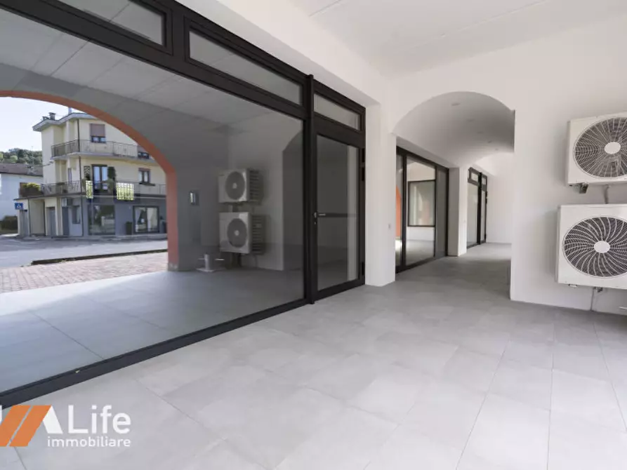 Immagine 23 di Negozio in affitto  in Viale Riviera Berica 59 a Longare
