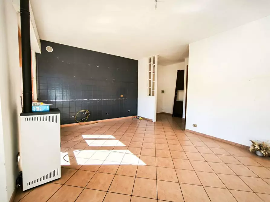 Immagine 5 di Appartamento in vendita  in via Toscana a Belforte All'isauro