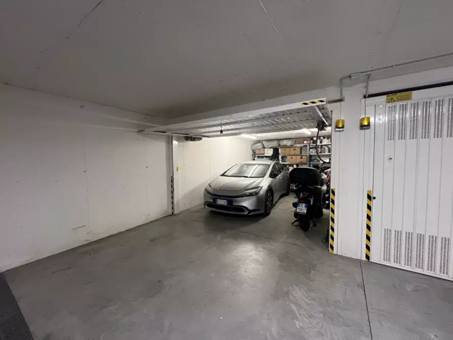 Immagine 2 di Garage in vendita  in Via padre Eusebio Chini a Trento